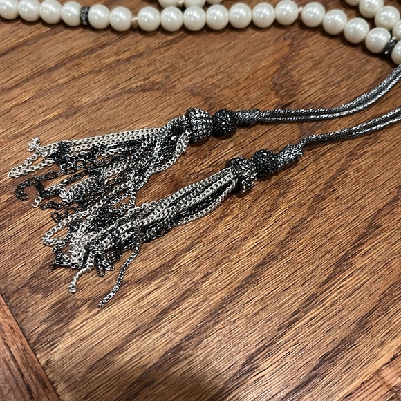 Stella & Dot NWOT faux pearly versatile necklace - long - Picture 8 of 12